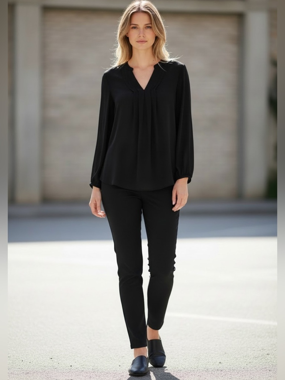 Doe & Rae Women's black blouse 1X New